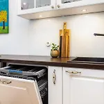 Cozy Home In The City Center- Contactless Self Check In